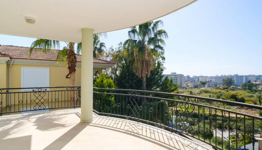 SHARAPSA VILLA