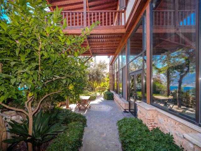 EXCLUSIVE CASTLE VILLA