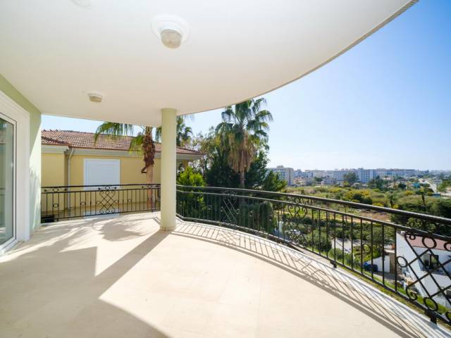 SHARAPSA VILLA