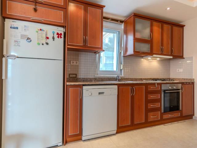 TOSMUR AKDENİZ APARTMENT 3