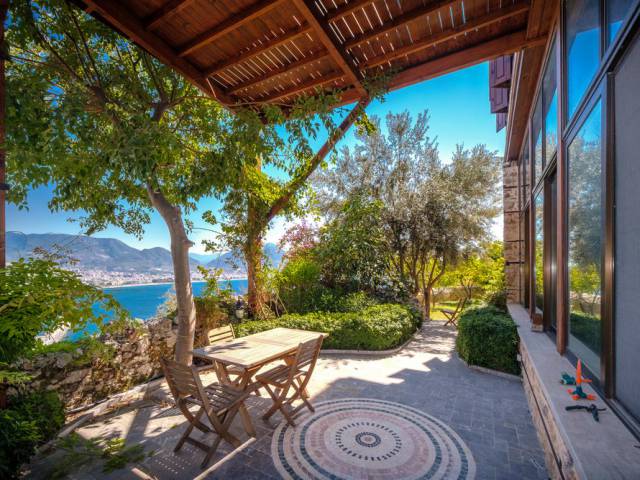 EXCLUSIVE CASTLE VILLA