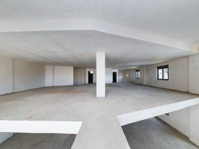 Kestel Commercial Building